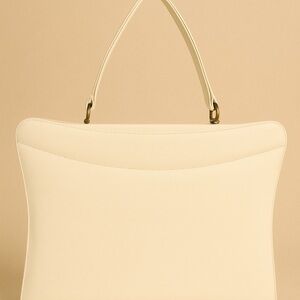 1960s Vintage Cream Leather Handbag with Red Lining